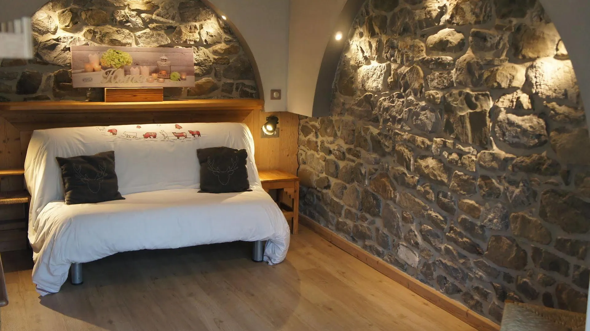 ***  Le Morillon Hotel France